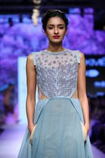 Model walk the ramp for Kunal Anil Tanna Show at Lakme Fashion Week 2015 Day 5 on 22nd March 2015 (27)_550fdc0e10359.JPG