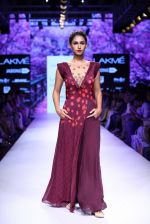 Model walk the ramp for Kunal Anil Tanna Show at Lakme Fashion Week 2015 Day 5 on 22nd March 2015 (62)_550fdc4cc0802.JPG