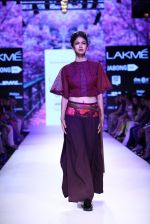 Model walk the ramp for Kunal Anil Tanna Show at Lakme Fashion Week 2015 Day 5 on 22nd March 2015 (76)_550fdc6a5b425.JPG
