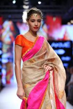 Model walk the ramp for Mandira Bedi Show at Lakme Fashion Week 2015 Day 5 on 22nd March 2015 (14)_550fdb018a8b9.JPG
