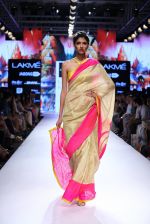 Model walk the ramp for Mandira Bedi Show at Lakme Fashion Week 2015 Day 5 on 22nd March 2015 (23)_550fdb102c354.JPG