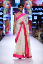 Model walk the ramp for Mandira Bedi Show at Lakme Fashion Week 2015 Day 5 on 22nd March 2015 (6)_550fdaf633de8.JPG