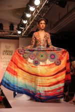 Model walk the ramp for Neha Aggarwal Show at Lakme Fashion Week 2015 Day 5 on 22nd March 2015 (29)_550ff51338584.JPG