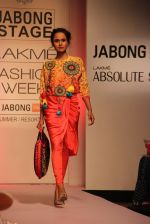 Model walk the ramp for Neha Aggarwal Show at Lakme Fashion Week 2015 Day 5 on 22nd March 2015 (38)_550ff5222e797.JPG