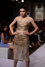 Model walk the ramp for Ridhi Mehra Show at Lakme Fashion Week 2015 Day 5 on 22nd March 2015 (20)_5510095ab817d.JPG