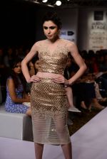 Model walk the ramp for Ridhi Mehra Show at Lakme Fashion Week 2015 Day 5 on 22nd March 2015 (21)_5510095ba84e3.JPG
