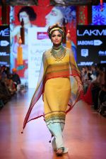 Model walk the ramp for Tarun Tahiliani Show at Lakme Fashion Week 2015 Day 5 on 22nd March 2015 (156)_550fdea2e19b6.JPG