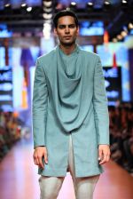 Model walk the ramp for Tarun Tahiliani Show at Lakme Fashion Week 2015 Day 5 on 22nd March 2015 (224)_550fdf3a1aed4.JPG