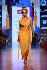Model walk the ramp for Tarun Tahiliani Show at Lakme Fashion Week 2015 Day 5 on 22nd March 2015 (248)_550fdf61d9a7c.JPG
