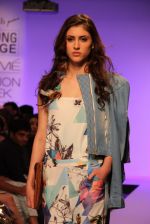 Model walk the ramp for Vernadah Show at Lakme Fashion Week 2015 Day 5 on 22nd March 2015 (30)_551007d8ab027.jpg