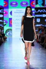 Model walk the ramp for Wendell Rodricks Show at Lakme Fashion Week 2015 Day 5 on 22nd March 2015 (194)_550fde8cdfeaf.JPG