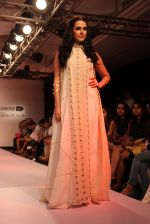 Neha Dhupia walk the ramp for RRISO Show at Lakme Fashion Week 2015 Day 5 on 22nd March 2015 (134)_551008103ab44.JPG