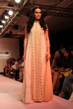 Neha Dhupia walk the ramp for RRISO Show at Lakme Fashion Week 2015 Day 5 on 22nd March 2015 (139)_5510081e16924.JPG