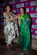 Sonakshi Sinha, Shabana Azmi at Anamika Khanna Grand Finale Show at Lakme Fashion Week 2015 Day 5 on 22nd March 2015(371)_550fe686cecb1.JPG