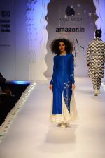 Model walk the ramp for Anju Modi on day 1 of Amazon India Fashion Week on 25th March 2015 (283)_5513cee5044d2.JPG