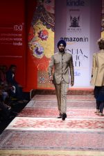 Model walk the ramp for JJ Valaya on day 1 of Amazon India Fashion Week on 25th March 2015 (204)_5513d00ab4371.JPG