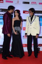 Abhishek Bachchan, Aishwarya Rai Bachchan, Amitabh Bachchan at HT Mumbai_s Most Stylish Awards 2015 in Mumbai on 26th March 2015 (1161)_551544724d752.JPG
