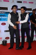 Parsoon Joshi, Manoj Bajpai at HT Mumbai_s Most Stylish Awards 2015 in Mumbai on 26th March 2015(1737)_5515416e2bf85.JPG