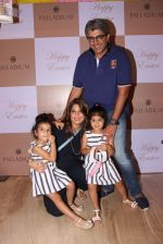 at Palladium Easter Party in Mumbai on 27th March 2015 (192)_55167c8024b91.JPG