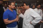 Aamir Khan meets Raj Thackeray to discuss on Mumbai City on 28th March 2015 (64)_55181110821e4.JPG
