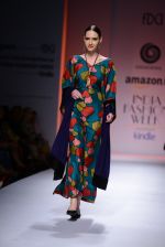 Model walk the ramp for Sonam Dubal on day 4 of Amazon India Fashion Week on 28th March 2015 (145)_5517e5a7d4293.JPG