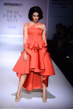 Sonal Chauhan walk the ramp for Nikhita on day 4 of Amazon India Fashion Week on 28th March 2015 (17)_5517e3e6f3f35.JPG