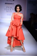 Sonal Chauhan walk the ramp for Nikhita on day 4 of Amazon India Fashion Week on 28th March 2015 (20)_5517e3f9a8957.JPG