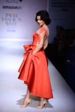 Sonal Chauhan walk the ramp for Nikhita on day 4 of Amazon India Fashion Week on 28th March 2015 (26)_5517e41dec118.JPG