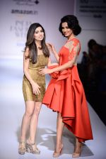 Sonal Chauhan walk the ramp for Nikhita on day 4 of Amazon India Fashion Week on 28th March 2015 (43)_5517e46dcecb4.JPG
