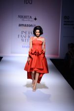 Sonal Chauhan walk the ramp for Nikhita on day 4 of Amazon India Fashion Week on 28th March 2015 (9)_5517e3c856a86.JPG
