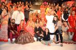 Model walk the ramp for Amazon India Fashion Week Grand Finale on 29th March 2015 (138)_5518f42983fb6.JPG