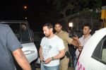 Aamir Khan_s dinner out with his family and kids in Mumbai on 2nd April 2015 (3)_551e56e74bb1c.JPG