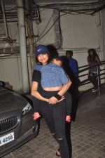 Sushmita Sen takes daughter for a late night movie in PVR on 2nd April 2015 (3)_551e5a1106cfc.JPG