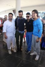 Tiger Shroff, Bhushan Kumar, Atif Aslam, Ahmed Khan at Atif Aslam T Series shoot in Mumbai on 3rd April 2015 (2)_551fe292ee3d8.JPG