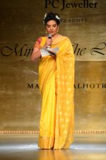 Shabana Azmi at Manish Malhotra presents Mijwan-The Legacy in Grand Hyatt, Mumbai on 4th April 2015 (212)_55212a8c5f117.JPG