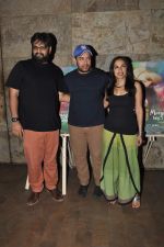 Nilesh Maniyar, Aamir Khan, Shonali Bose at Margarita with a straw screening in Lightbox, Mumbai on 8th April 2015 (89)_55266338ad7cb.JPG
