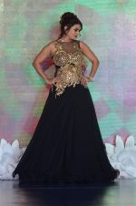 Sheeba on ramp for Beti show in J W Marriott on 12th April 2015 (4)_552b95af611a4.JPG