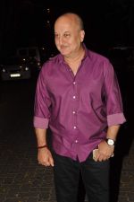 Anupam Kher at Dil Dhadakne Do bash hosted by Anil Kpaoor in Mumbai on 13th April 2015 (71)_552cee847bd9b.JPG