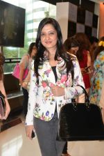 amy billimoria at the Launch of Karan Johar_s special edition Holiday Line by Gehna Jewellers in Mumbai on 13th April 2015 (2)_552cecf94c001.JPG