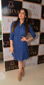 zarine khan at the Launch of Karan Johar_s special edition Holiday Line by Gehna Jewellers in Mumbai on 13th April 2015 (2)_552cedacaf5e1.JPG