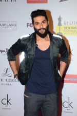Kunal Rawal at Grazia young fashion awards red carpet in Leela Hotel on 15th April 2015 (2320)_5530a13a4c829.JPG