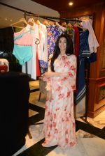 Pernia Qureshi at Conde Nast Travellers issue launch in Mumbai on 24th April 2015 (36)_553b5bce92b79.JPG