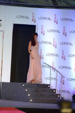 Katrina Kaif with l_oreal Paris unveil Matte or Gloss as the beauty trend for Cannes 2015 on 25th april 2015 (109)_553c922308cc3.JPG