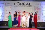 Sonam Kapoor with l_oreal Paris unveil Matte or Gloss as the beauty trend for Cannes 2015 on 25th april 2015 (77)_553c932250a26.JPG
