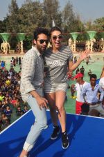 Jackky Bhagnani, Lauren Gottlieb at Welcome to Karachi promotions in Water Kingdom on 26th April 2015 (100)_553de0bc149ac.JPG