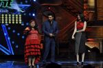 Anushka Sharma, Ranbir Kapoor on the sets of India_s Got Talent in Filmcity, Mumbai on 28th April 2015 (7)_55408467816c3.JPG