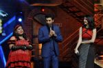 Anushka Sharma, Ranbir Kapoor on the sets of India_s Got Talent in Filmcity, Mumbai on 28th April 2015 (9)_554084692c48f.JPG