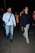 Aamir Khan, Sajid Nadiadwala snapped at airport  on 30th April 2015 (27)_5543756a9291c.JPG