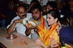 Sunny leone visits Siddhivinayak Temple on 1st May 2015 (34)_5544c6133a623.JPG