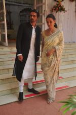 Arjun Rampal, Mehr Jessia at Abhishek Kapoor & Pragya Yadav Wedding at Isckon temple on 3rd May 2015 (28)_55486a9dbed18.JPG